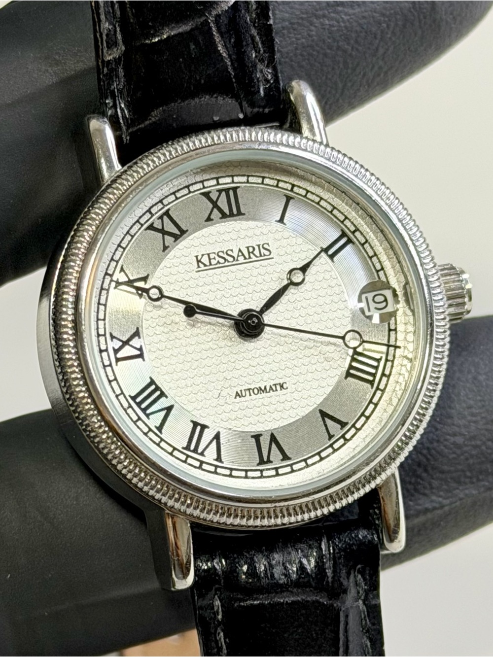 Vintage Kessaris Classic 12255 Automatic Date Roman Numeral Dial 30mm Watch